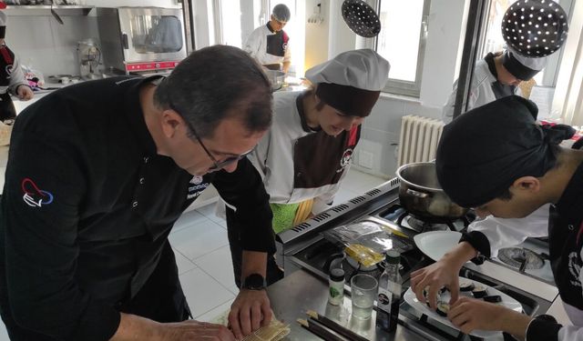 Borsa İstanbul Mesleki ve Teknik Anadolu Lisesi | Geleceğin şefleri için sushi mentörlüğü: Bilinçli öğrenmeden ustalığa