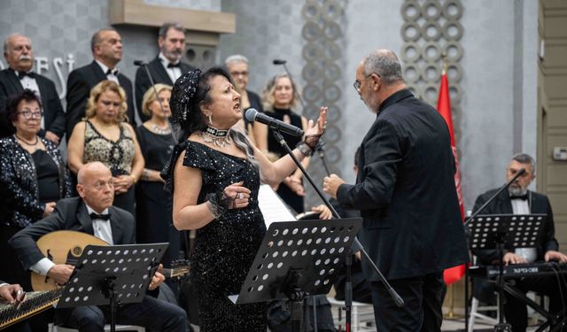 Bornova’da verilen mesaj geceye damga vurdu