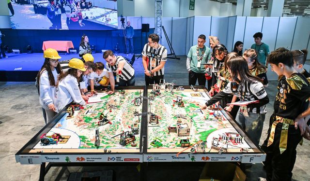 İzmir’de genç mucitler yarıştı: Bilim Kahramanları’nda ulusal final heyecanı