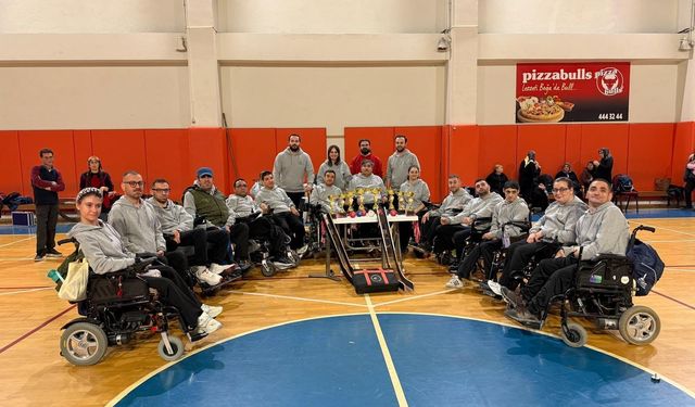 İzmir Büyükşehir Belediyesi Boccia’da engel tanımadı: Madalya yağmuru