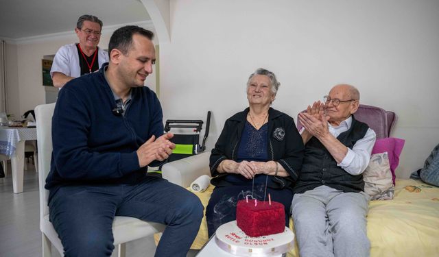 Bornova'da Sevgililer Günü’nde vefa ve şefkat buluşması