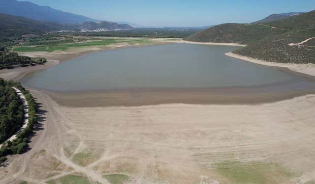 Bursa’da çiftçinin yüzü güldü: Gölbaşı Göleti su tutmaya başladı