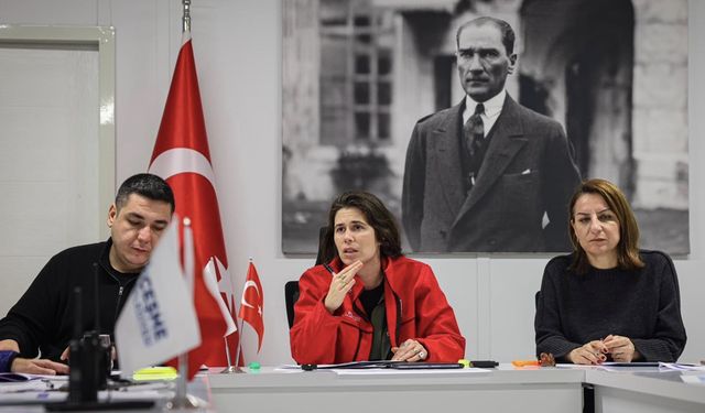 Çeşme Belediyesi’nden yağmur seferberliği: 17 ekip görevde