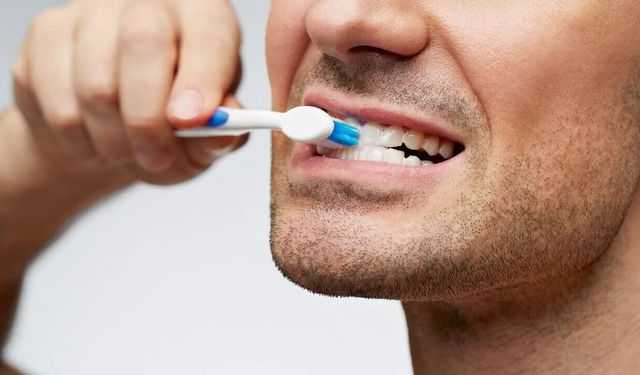 Protezlerin ömrünü uzatmanın yolları: Basit adımlarla yıllarca kullanım