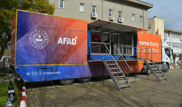 Ege Üniversitesi öğrencileri simülasyonla sarsıntıyı deneyimledi