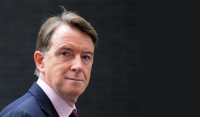 Epstein dosyası dünyayı sarstı! Adı geçen isim 'Özür diliyorum' diyerek istifa etti