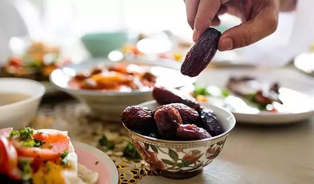 Oruç neyle açılır? Sünnete uygun iftar açma rehberi 2026