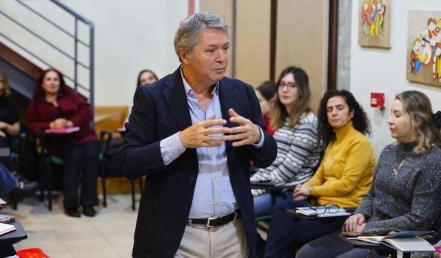 İzmir’de öyküler, müzikle hayat buluyor