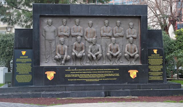 Konak Belediyesi onardı: Göztepe Anıtı yeniden ayağa kalktı