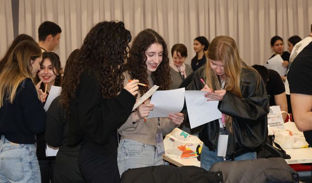 Liseli gençler dijital pazarlama dünyasında yarıştı: Brand Craft 2026