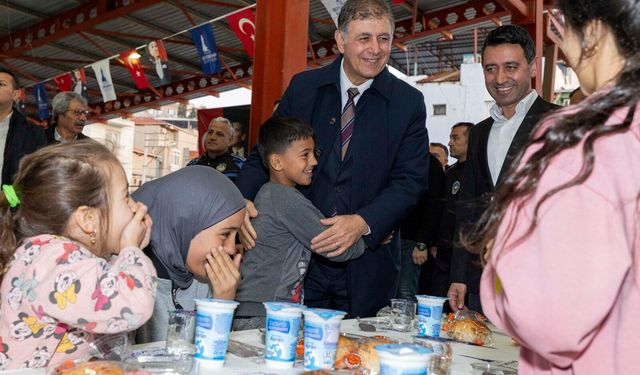 İzmir’de ramazan sofraları büyüyor, destekler artıyor