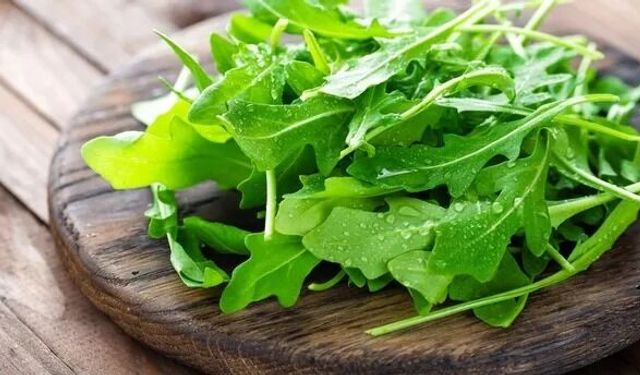 Şaka değil gerçek! Bir kağıt havluyla sebzelerinizin ömrünü 3 katına çıkarın