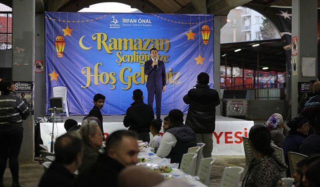 Bayraklı Belediyesi Ramazan Sofralarını mahallelere taşıyor