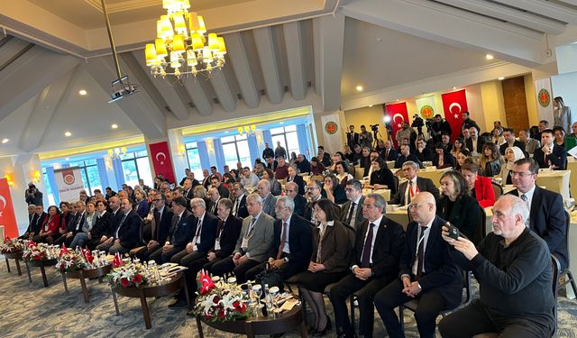 Yargıtay ve BAM üyeleri İzmir’de bir araya geldi