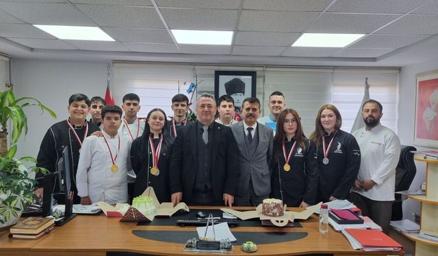 Şehit Mehmet Kıvık Anadolu Lisesi | ÖZDERE TAHİR ÇAMUR MTAL'DEN ULUSLARARASI GASTRONOMİ ARENASINDA BÜYÜK BAŞARI