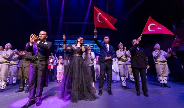 'Uyan Memet' ile Çanakkale Ruhu İzmir’de canlandı