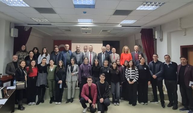 Şehit Mehmet Kıvık Anadolu Lisesi | ‘KORKMA!’GENÇLİĞİN RUHU MENDERES’TE YENİDEN HİSSEDİLDİ