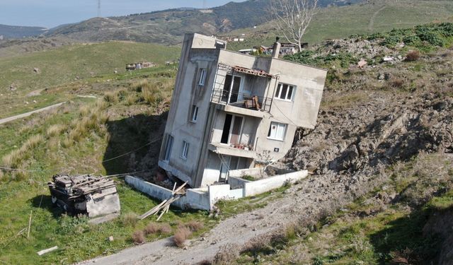 Çiğli’de çöp tesisinin yarattığı heyelan mahalleyi yutuyor
