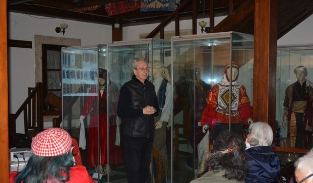 Ege Üniversitesi’nde Müze Söyleşileri'nde koleksiyon tutkusu konuşuldu