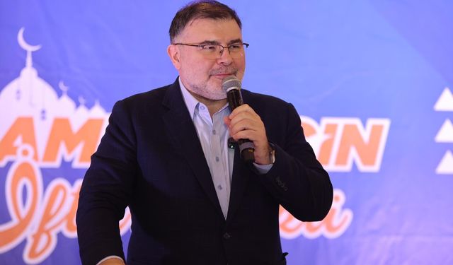 AK Parti gençliği kampüste öğrencilerle iftarda