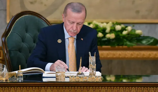 AK Parti masasındaki son anketi paylaştı: İki aday arasındaki fark 10 puan