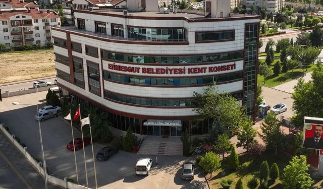 Ankara Etimesgut Belediyesi'ne operasyon: 4 gözaltı