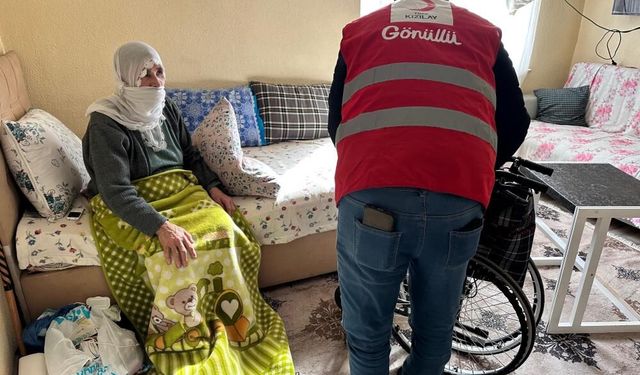 Muradiye’de bayramda anlamlı destek: Tekerlekli sandalye hediyesi