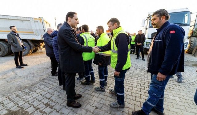 Balçova Belediye Başkanı Onur Yiğit’ten bayram mesaisi: 'Emeğiniz kentimizin gücü'