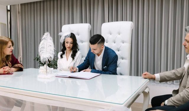 Balçova Belediyesi’nden evli çiftlere destek