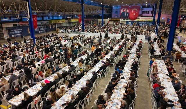 Balçova’da Kadir Gecesi’ni unutulmaz kılan dayanışma