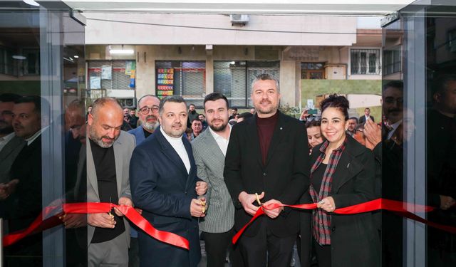 Buca’da dayanışma güçleniyor: Başkan Duman derneğin açılışını yaptı
