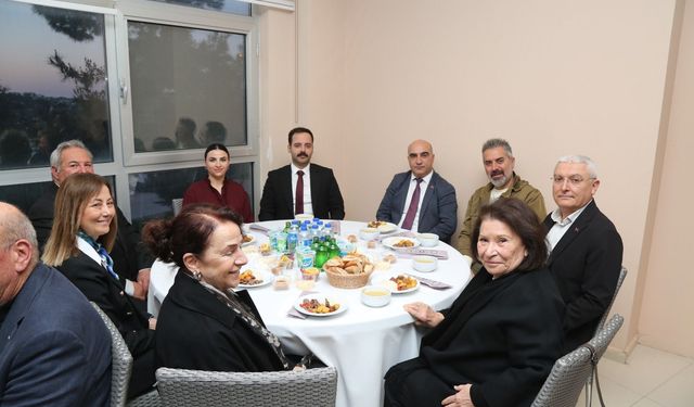 Çeşme Devlet Hastanesi’nde iftar buluşması