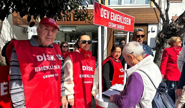 Çeşme’de emeklilerden bayram ikramiyesi için imza kampanyası