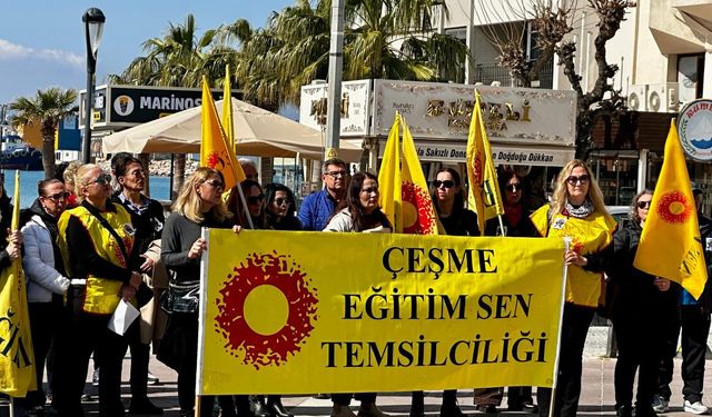 Çeşme’de öğretmenler şiddete karşı iş bıraktı