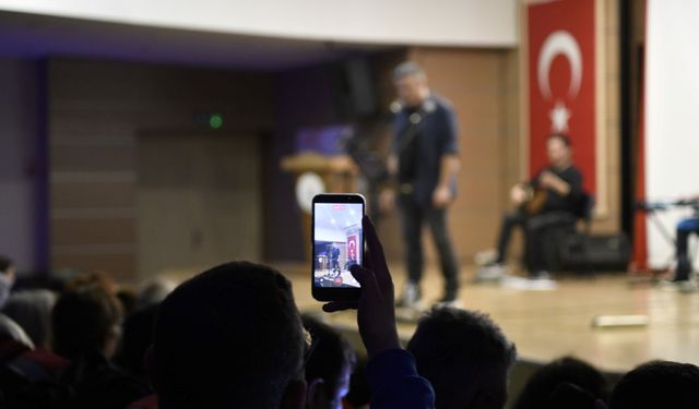 Çiğli’de Anadolu Rock ezgileriyle nostalji dolu gece