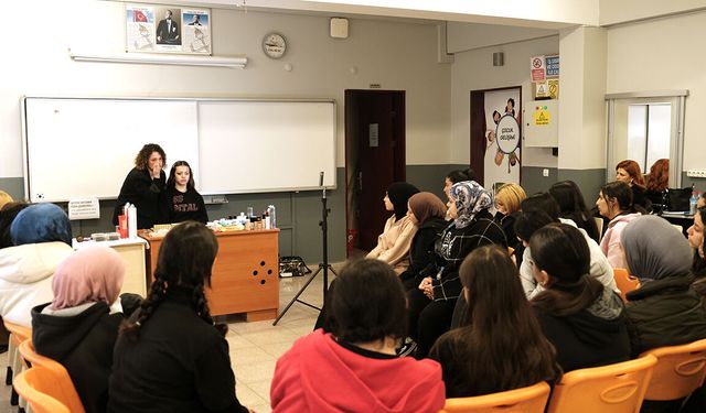 Şerife Bacı Mesleki ve Teknik Anadolu Lisesi | ÖĞRENCİLERE SEKTÖREL DOKUNUŞ YAPILDI