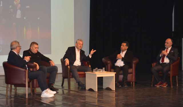 Ege Üniversitesi’nde halk oyunları rüzgarı