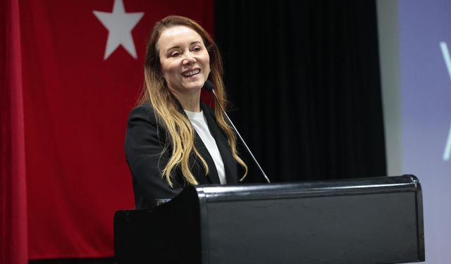 Gençler Konak’ta buluştu: Hibrit Kariyer Zirvesi