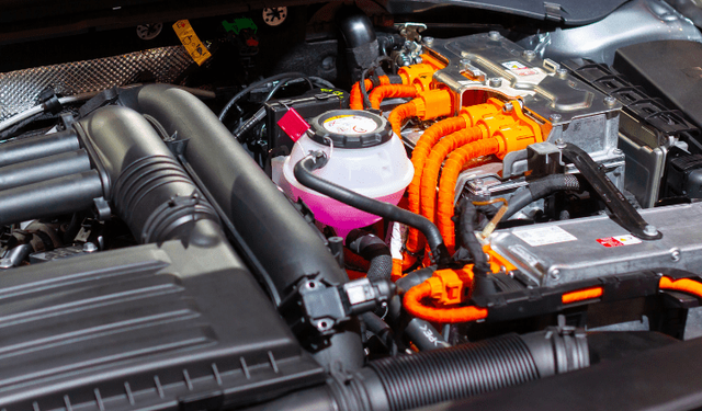 Dizel mi, Hibrit mi? Türkiye'de Hangisi Gerçekten Kazandırıyor?