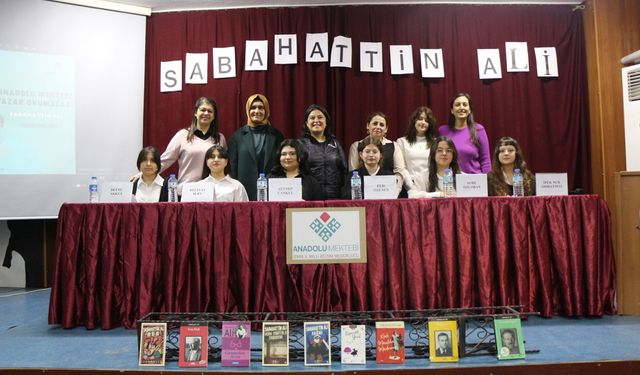 Öğretmen Melahat Aksoy Sosyal Bilimler Lisesi | 'Okumak başka bir akıldan akıl almaktır'