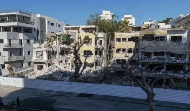 İran vurdu! Tel Aviv'de peş peşe patlamalar