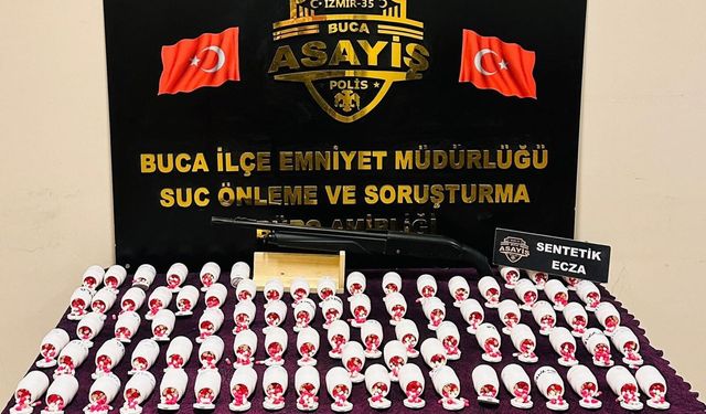 İzmir'de 5 bine yakın sentetik hap ele geçirildi