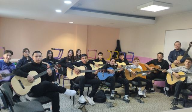 Sema Karhan Anadolu Lisesi |  Karşınızda SKAL Marşı