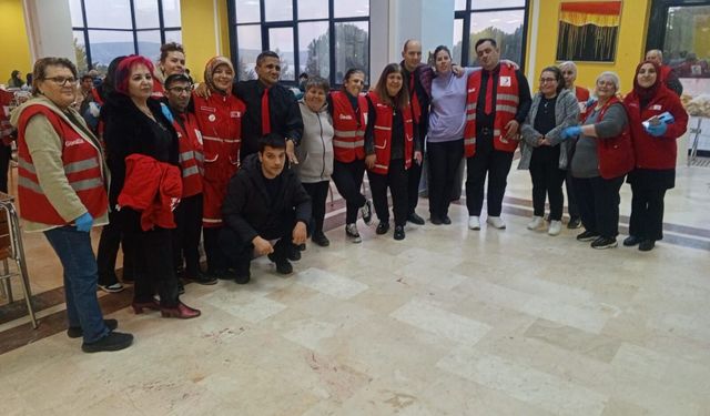 Kızılay Urla’dan gençlere sıcak iftar programı