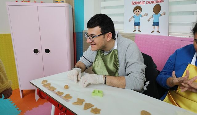 Menderes’te minik ellerden büyük mutluluk