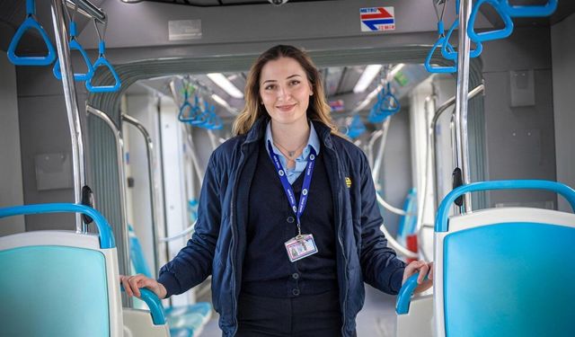 Raylarda bir Cumhuriyet kadını: Simay Aytimur ile tramvayda kadın gücü