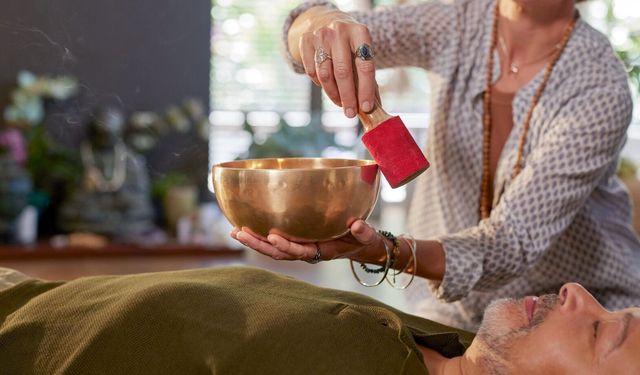 Sesle gelen şifa: Sound Healing nedir, frekanslar nasıl iyileştirir?