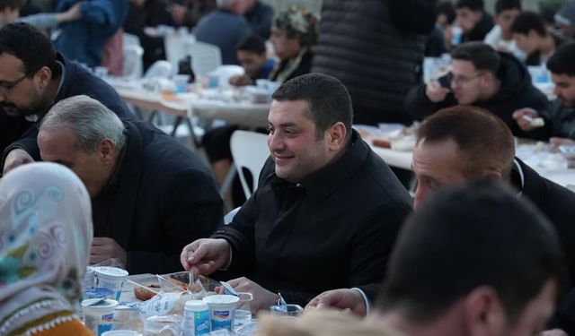 Torbalı’da Ramazan bereketi iftar sofrasında paylaşıldı