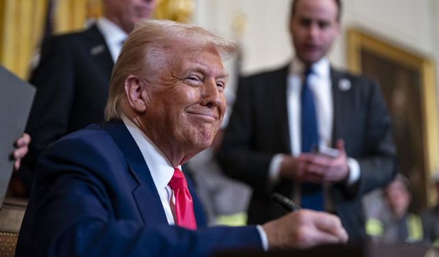 Donald Trump yardım etmeyen müttefiklerine sert çıktı: 'Aptallar'