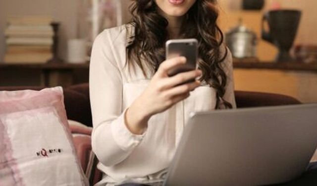 Türkiye’de çalışanların yüzde 80’i mesai dışında da çalışıyor